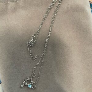 Elegant Silver Star Pendant Necklace